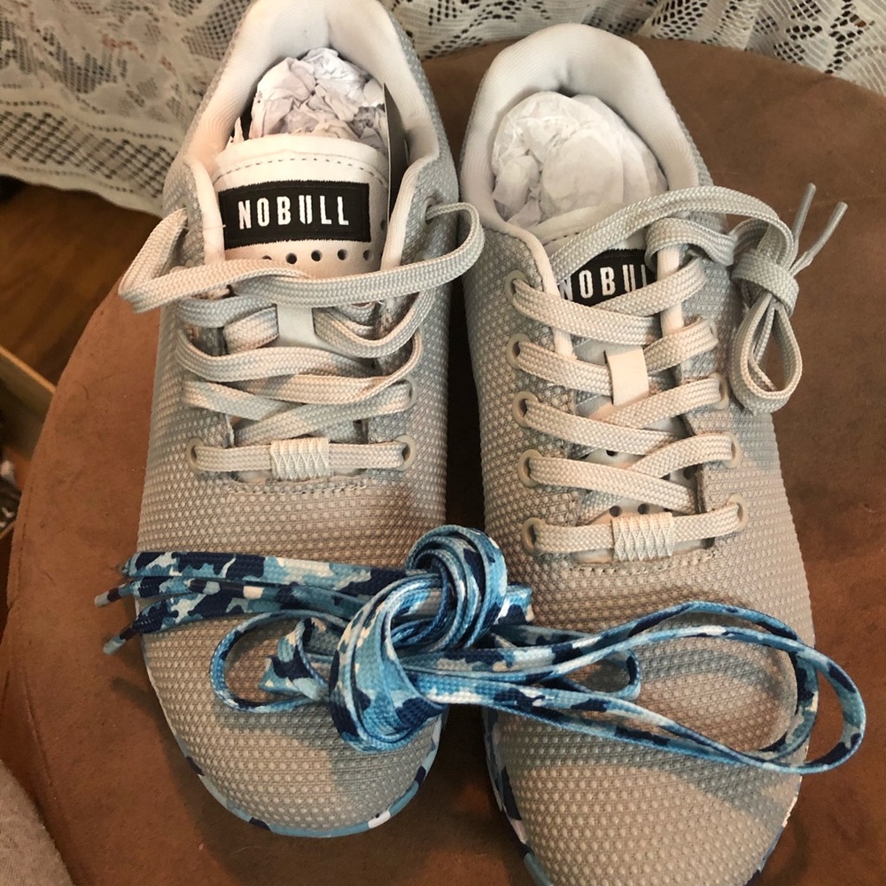 WILD OCEAN TRAINER (WOMEN'S)
7.5